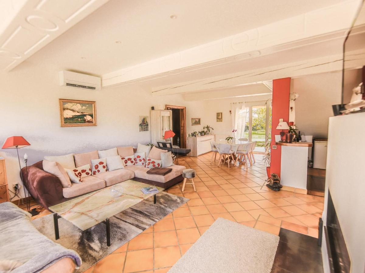 Les Ecureuils Apartment Saint-Cannat Ngoại thất bức ảnh